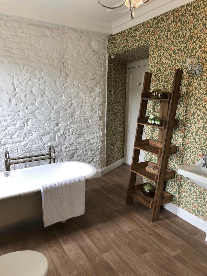 Branxholme Castle Bed & Breakfast Hawick Bagian luar foto